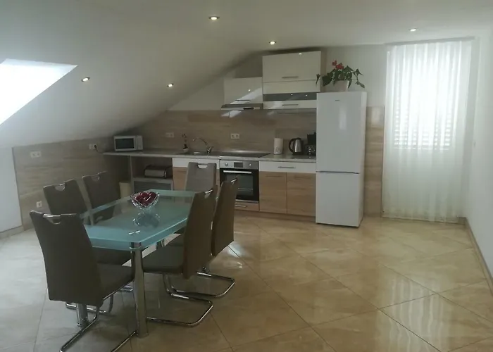 Apartman Daria טרוגיר