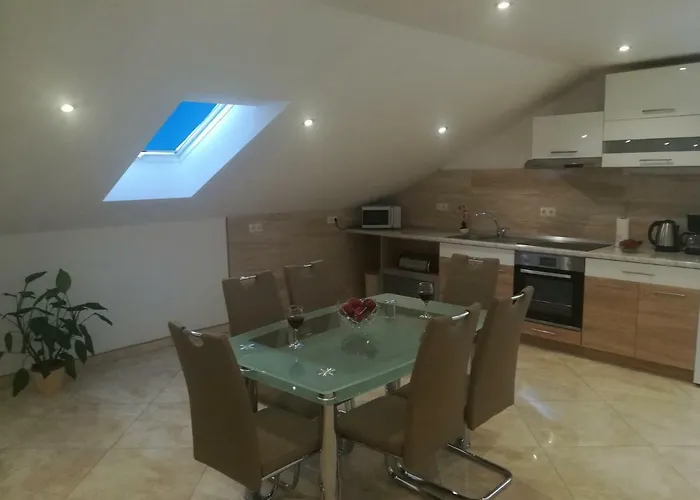 Apartman Daria דירה